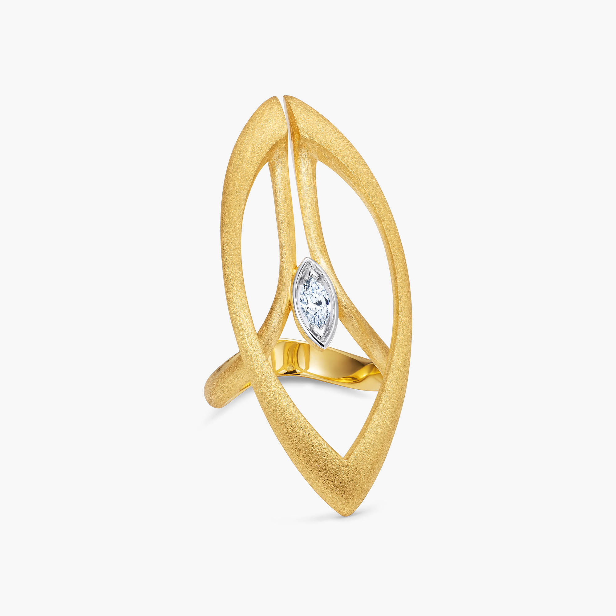 Women's Fashion Louis Vuitton LV Angle Motif Plumage Design Heart-shaped  Yellow Gold Logo Charm Paved Diamonds Stud Earrings For Sale